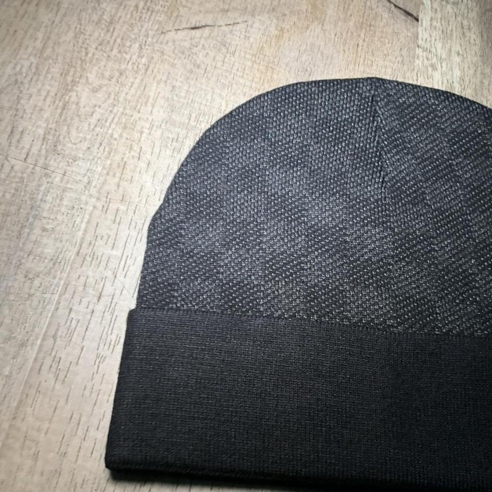 Black luxury style knit hat - Picture 3 of 3